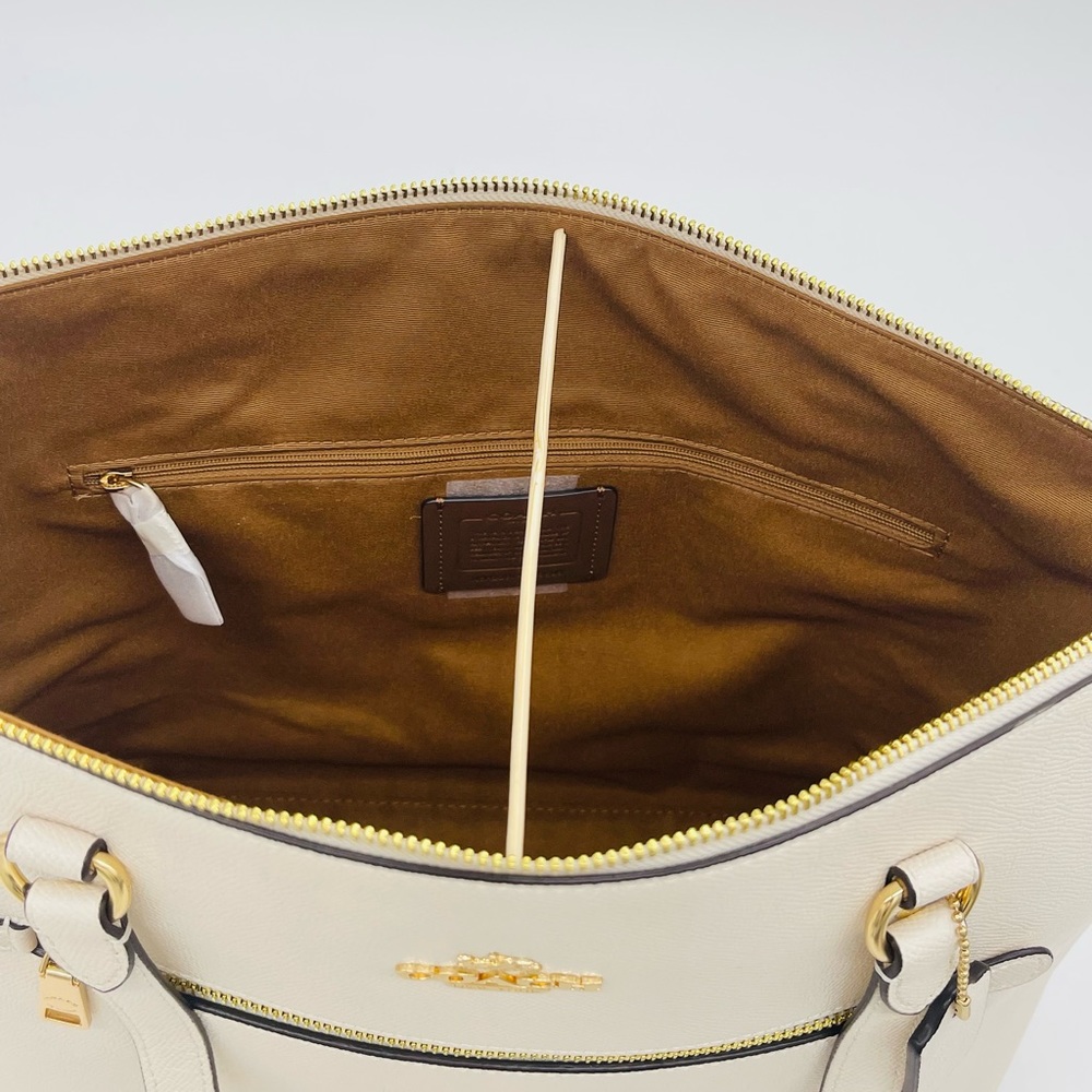Coach Gallery Tote Bag - Picture 7 of 9
